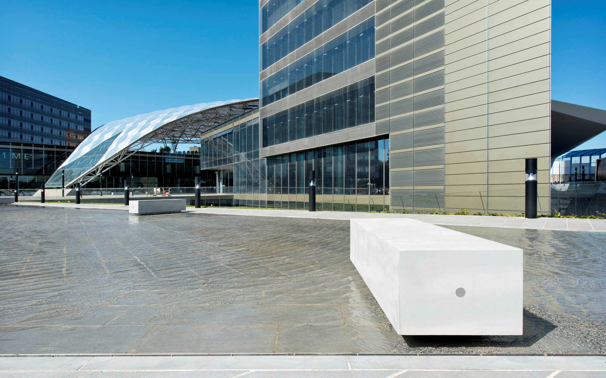 iBox HPC Concrete Bench 13 | id created, Inc.