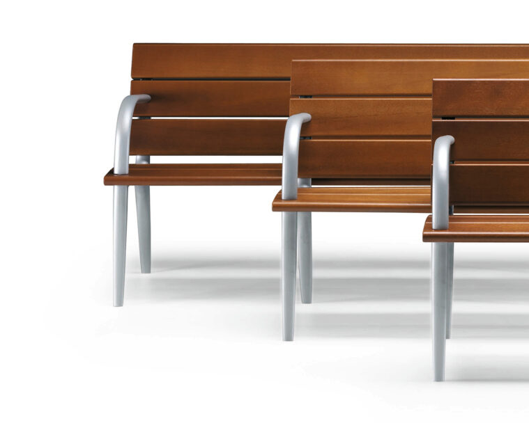 Riva | Spruce & Gander