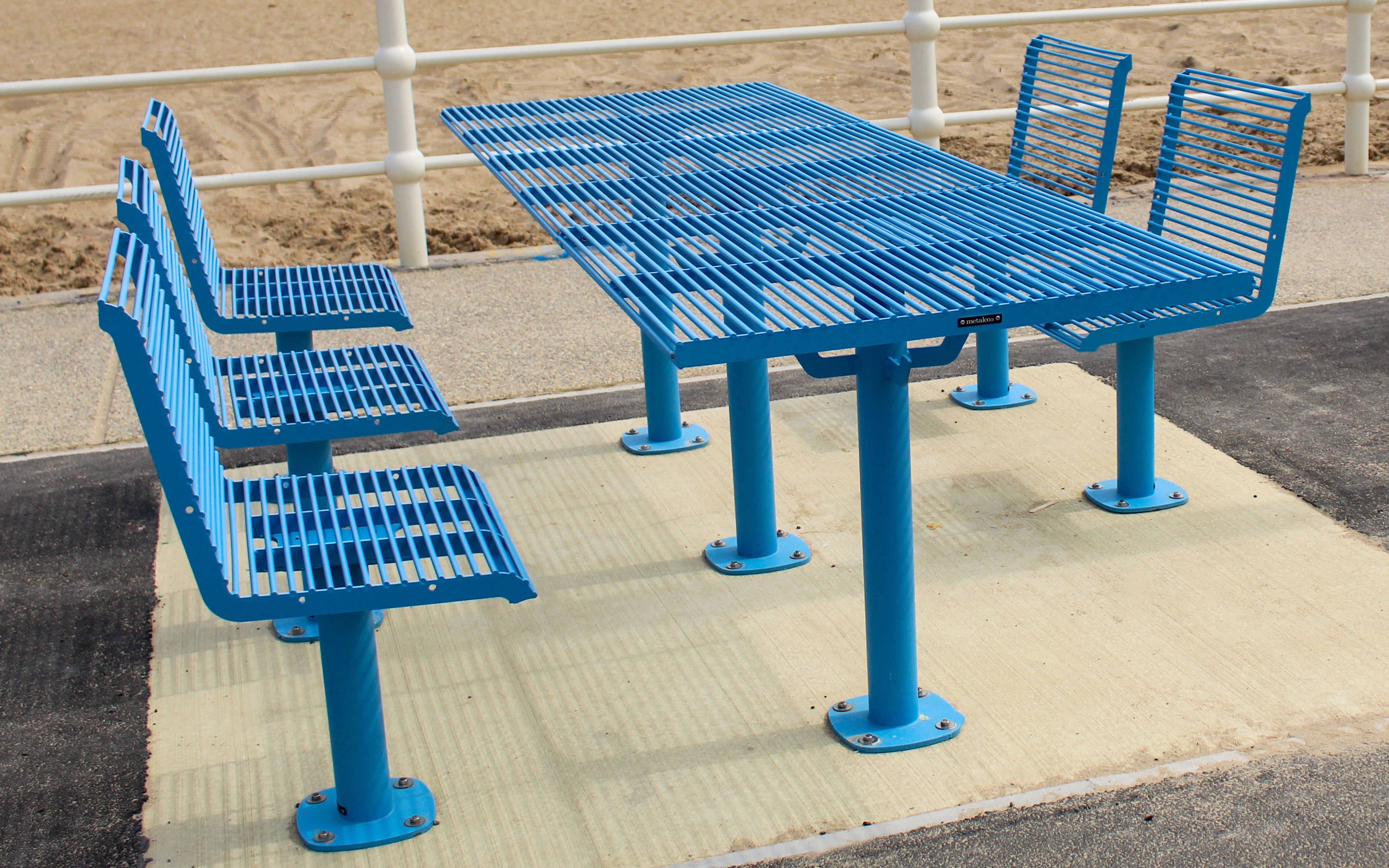 Break Table Break Time Tables and Chairs | id created, Inc.